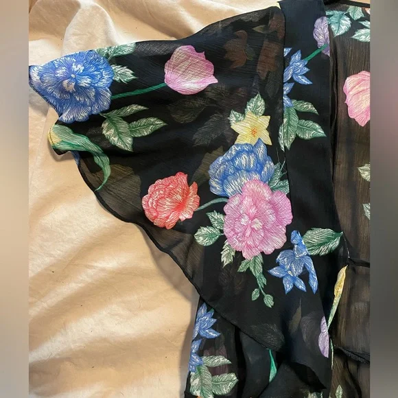 TOPSHOP "Frieda Floral Ruffle Tie Top" - Picture 5 of 6